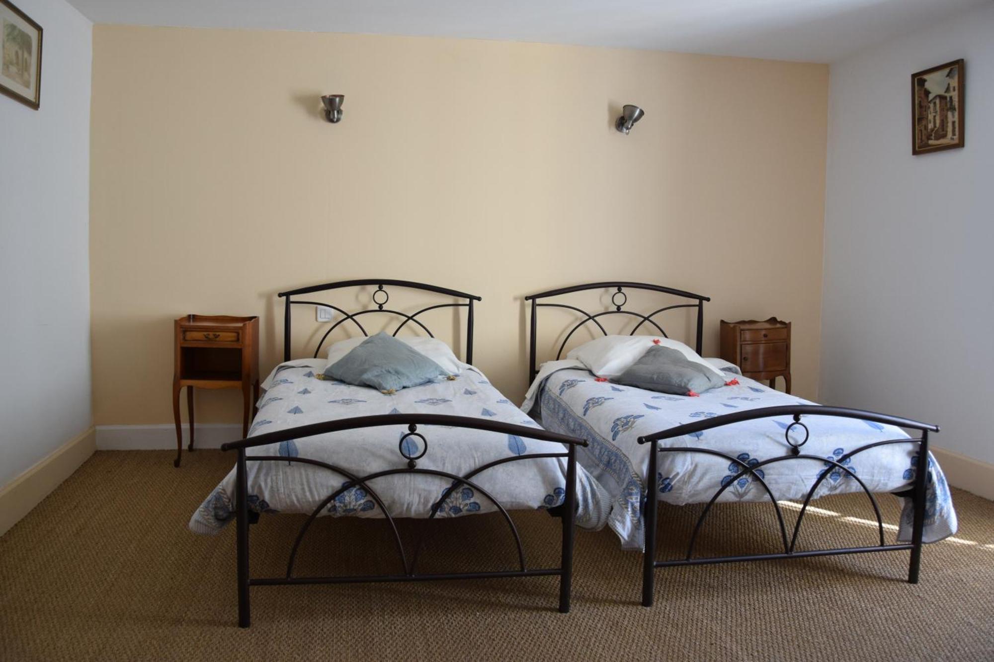 サン・タントナン Le Jardin Secret Bed & Breakfast エクステリア 写真