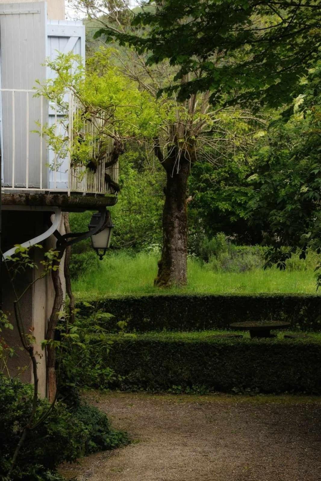 サン・タントナン Le Jardin Secret Bed & Breakfast エクステリア 写真